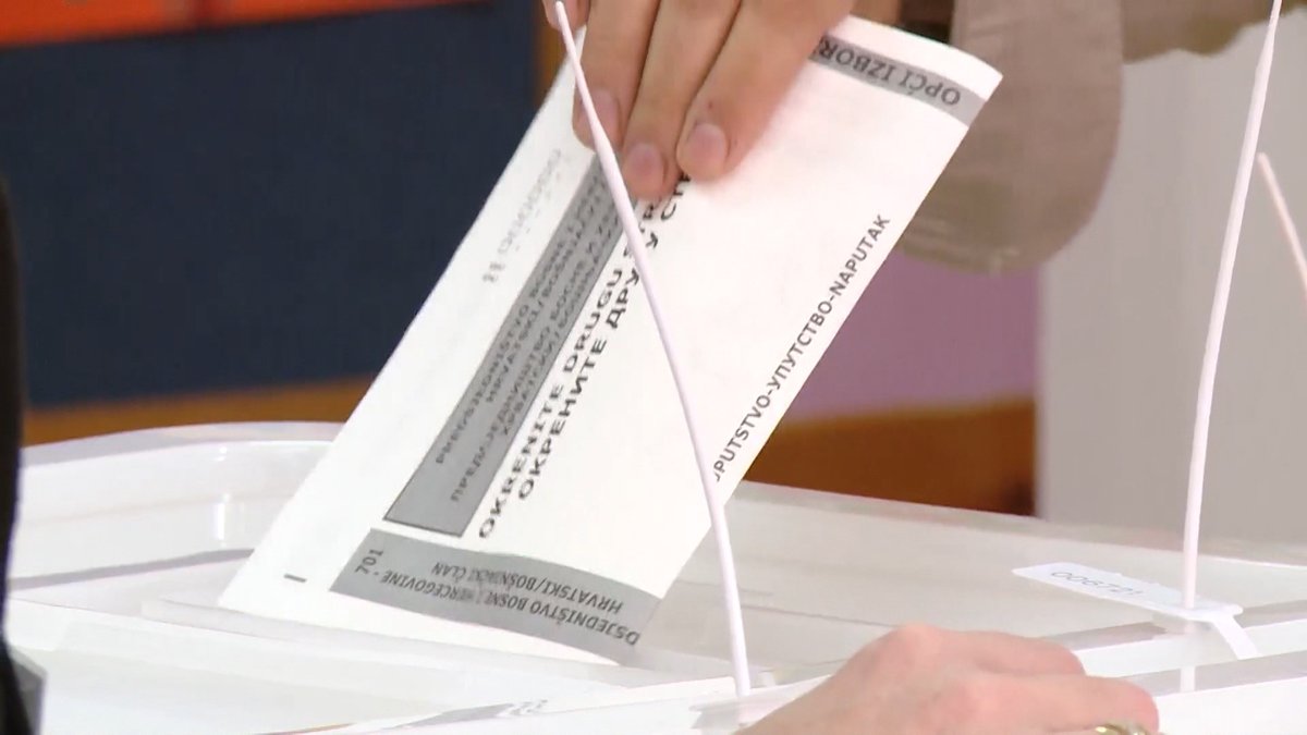 Digital leap and bureaucratic hurdles: Over 60,000 register for absentee vote in Bosnia