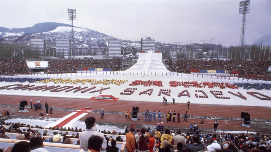 000_APP2001062765779