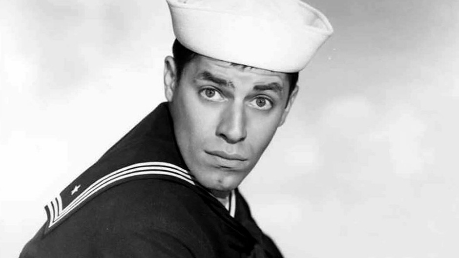 000_APW2001011768596 1