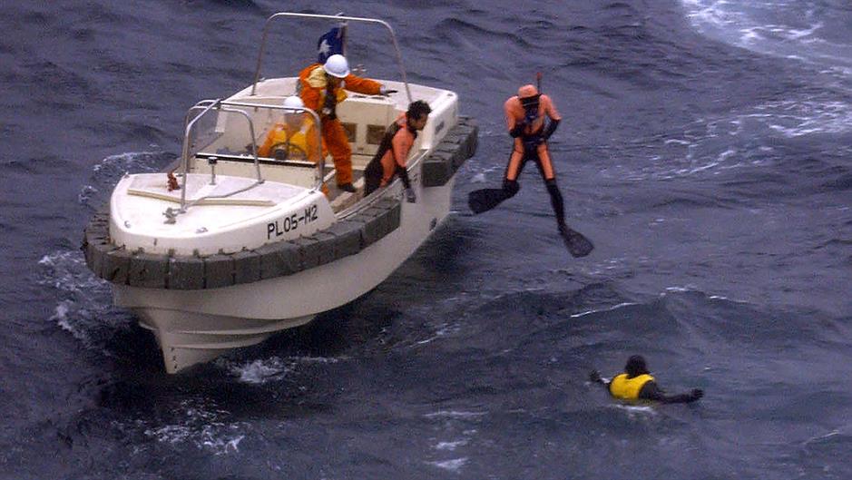 000_HKG2004040146773