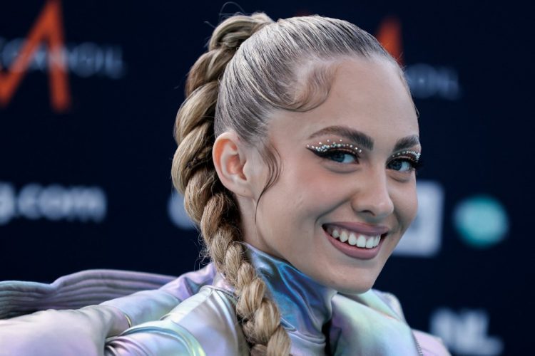 albina 000_9A47L2-750x500