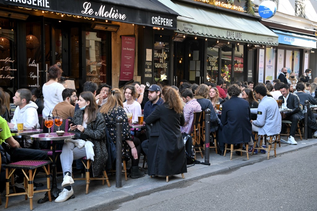 FRANCE-HEALTH-VIRUS-CULTURE-RESTAURANTS