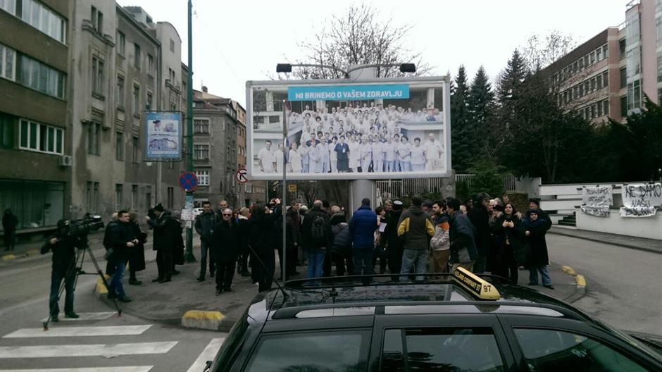 0114c03dd57a25b7fa6815f150e655590e0621e628482c0bb179fa8c5ed3ff1d