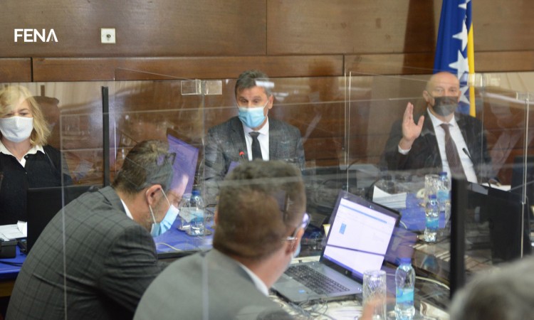 031220_Vlada_Markica