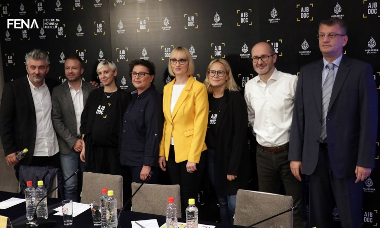 040919ajbdoc_markica