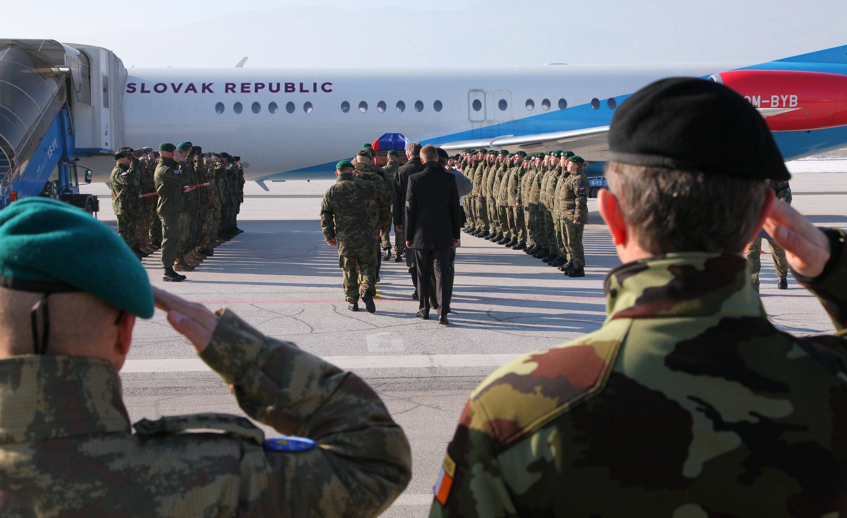 1_EUFOR_troops_saluted_Major_Peter_Pavlovsky
