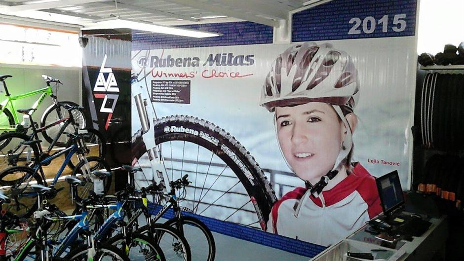 11155143_877703245602468_1682144518058637296_o