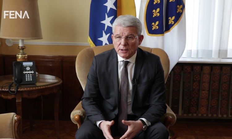 120320_dzaferovic_markica
