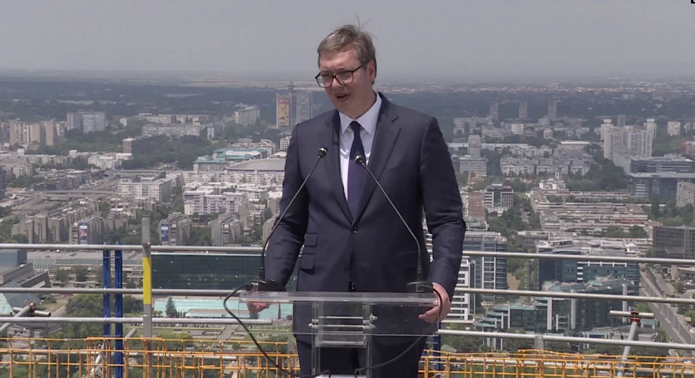 Aleksandar Vučić obilazi radove na izgradnji Kule Beograd