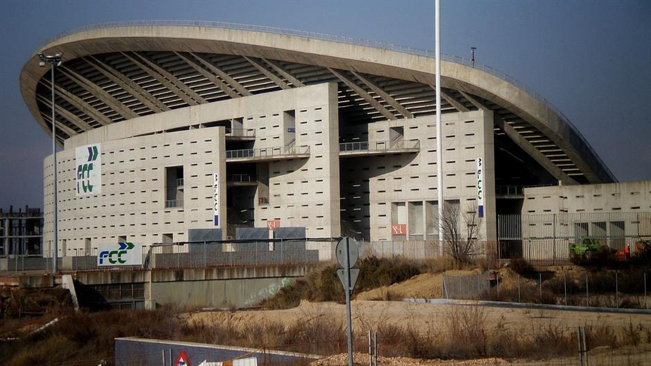 1280px-Frente_del_Estadio_Olimpico_de_Madrid