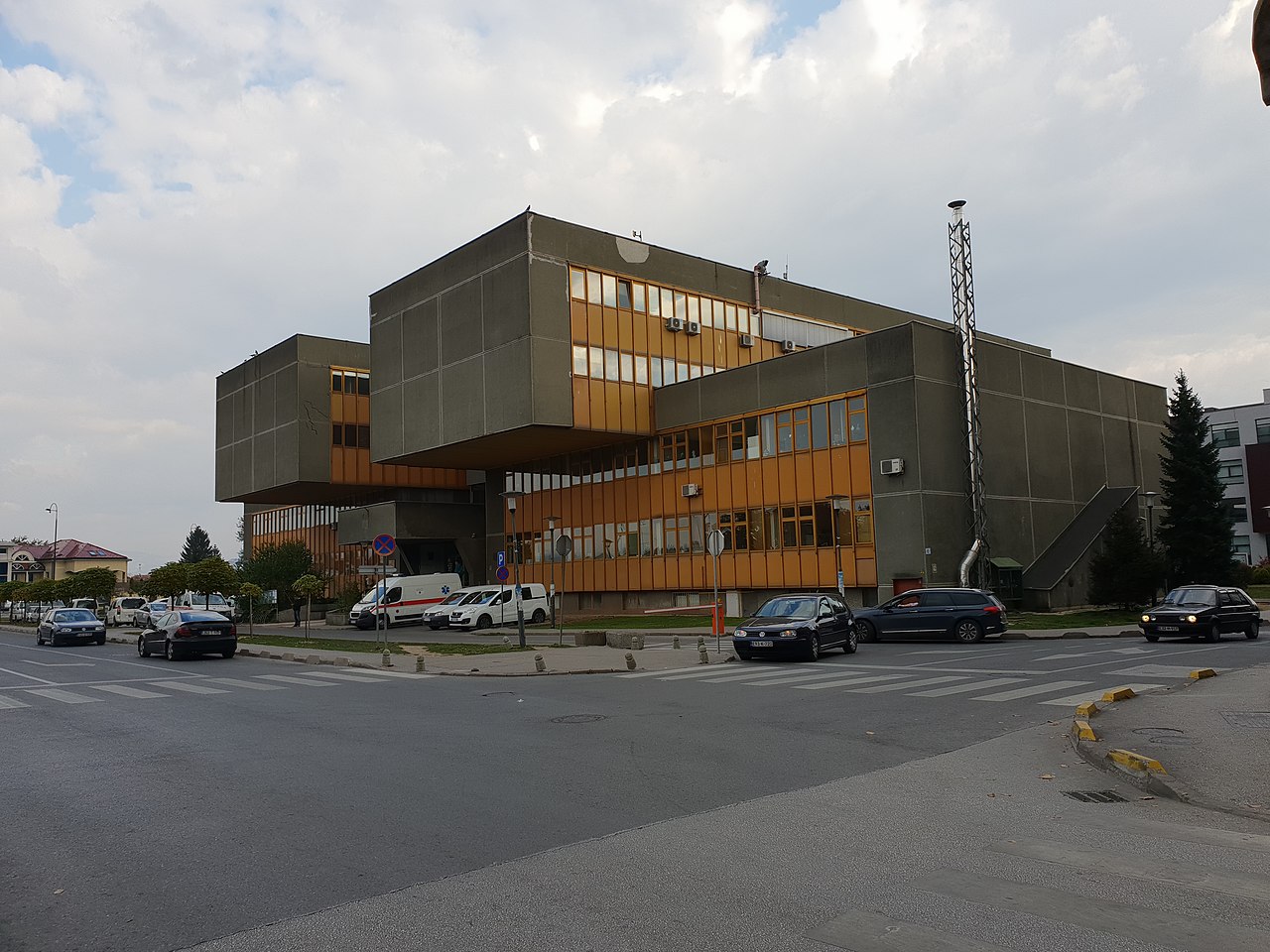 1280px-Ilidza_Public_Medical_Center