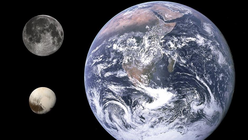 1280px-Pluto,_Earth_&_Moon_size_comparison