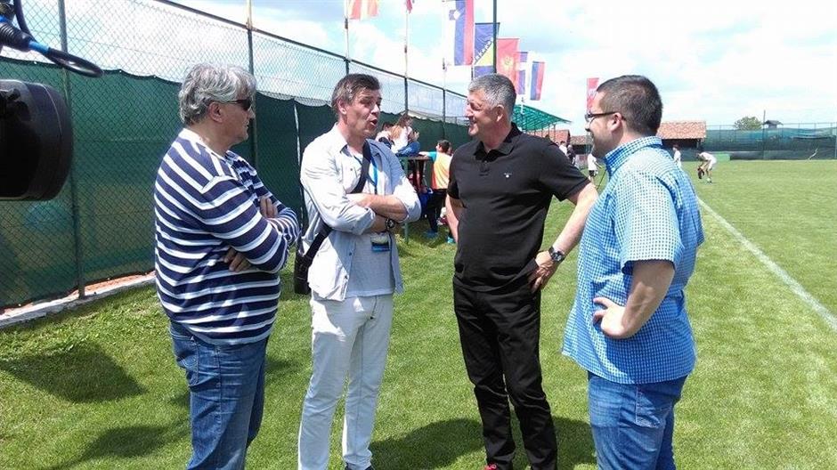 13296195_251766021852019_1621451793_n