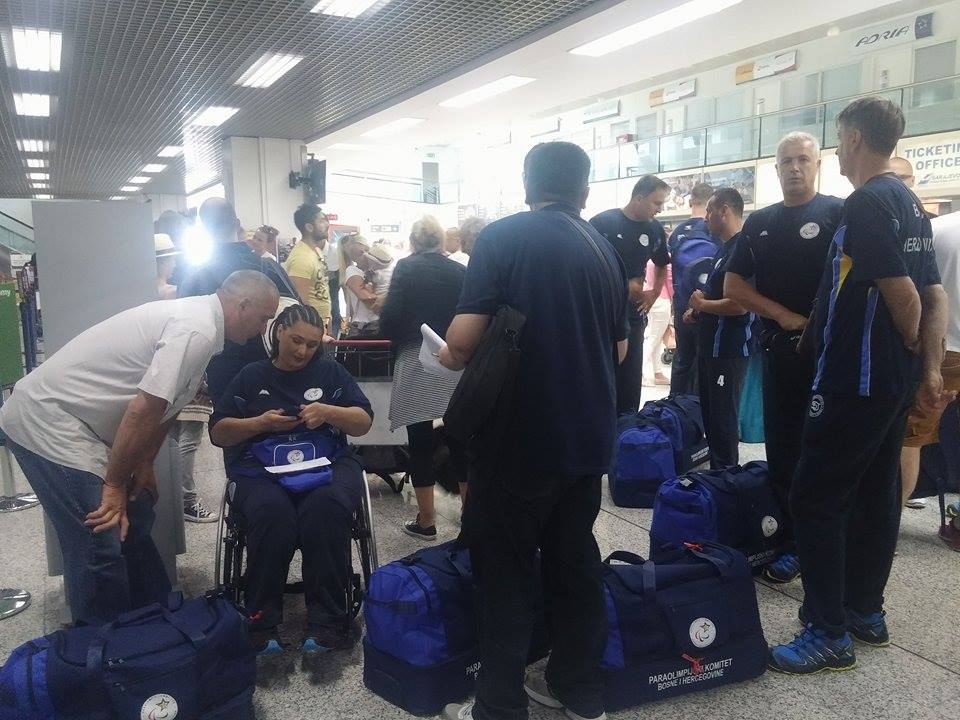 14193641_1786427588302198_305785653_n