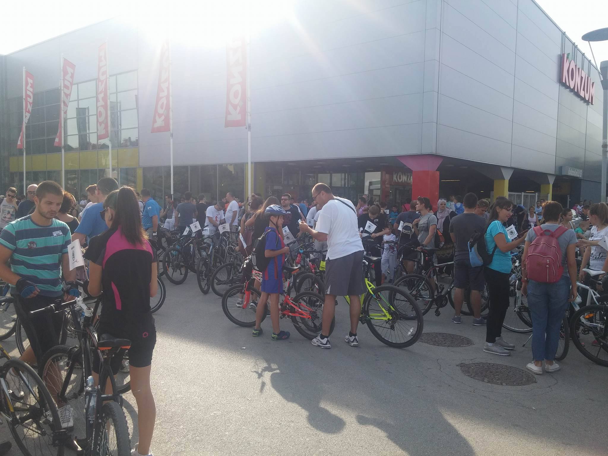 14233827_1786514088293548_290879002_o