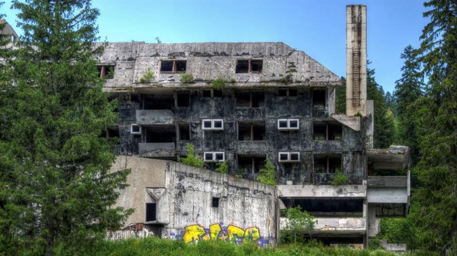 14560233121_d6fea46b77_n