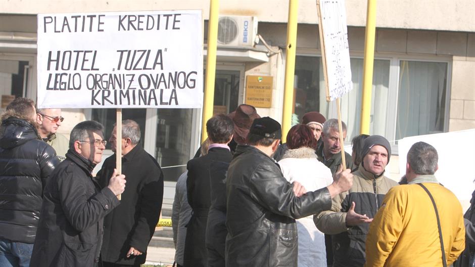 156  protesti radnika ispred tuzilastva