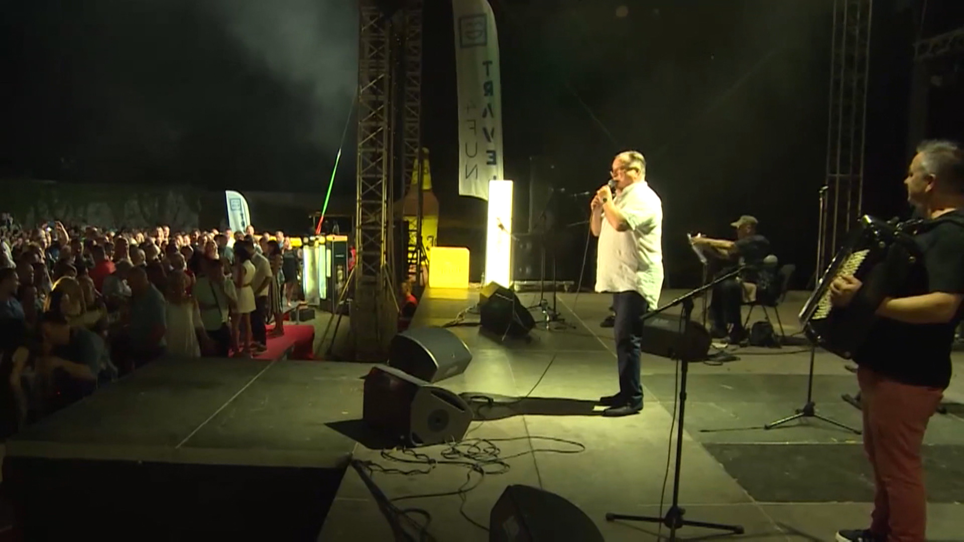 SA-.00_00_13_21.Still003