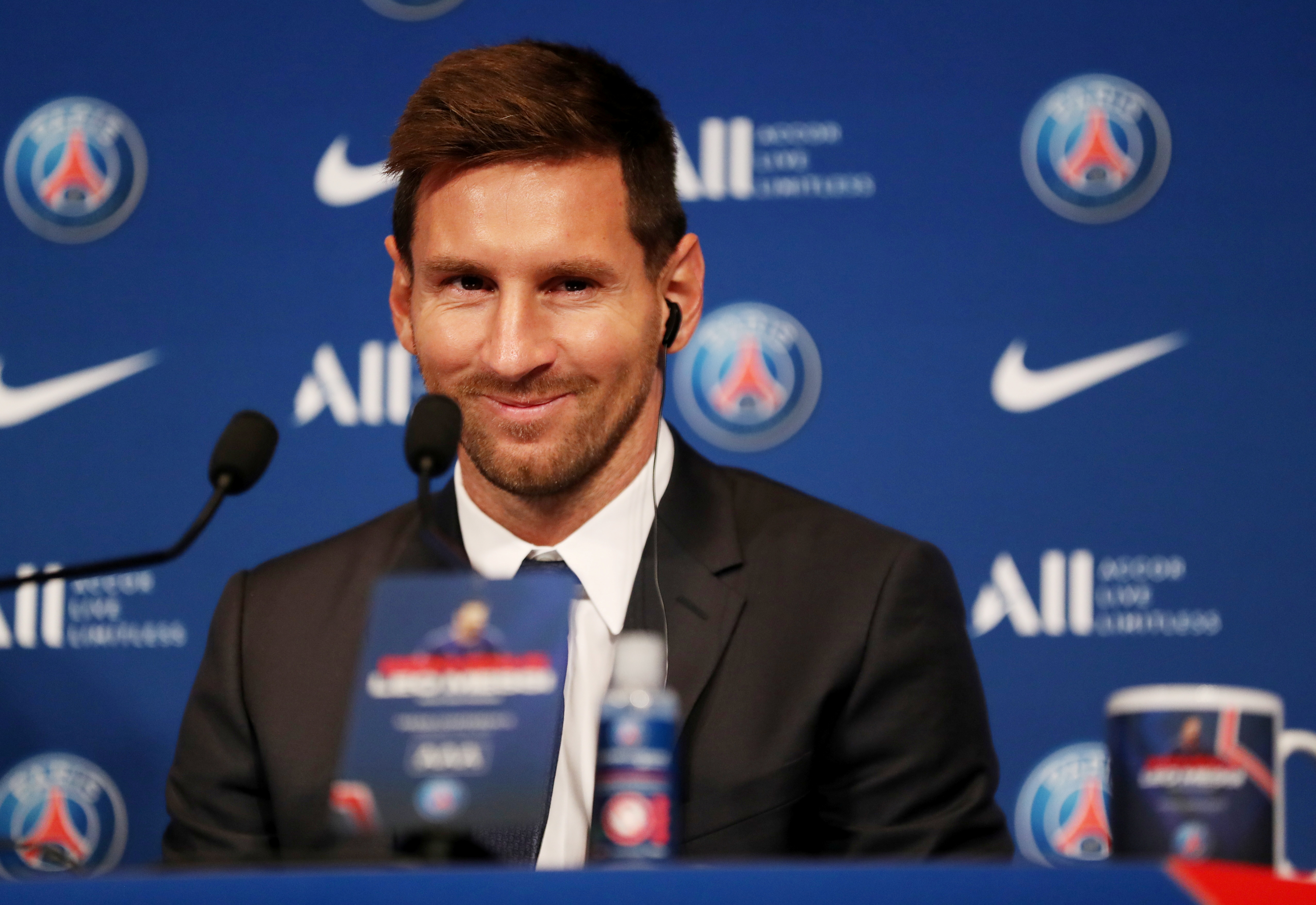 Lionel Messi Press Conference after signing for Paris St Germain