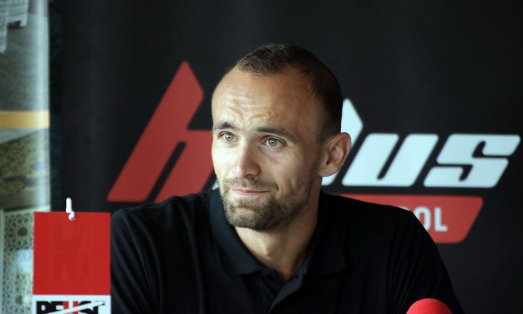 amel_tuka1_260719_ar