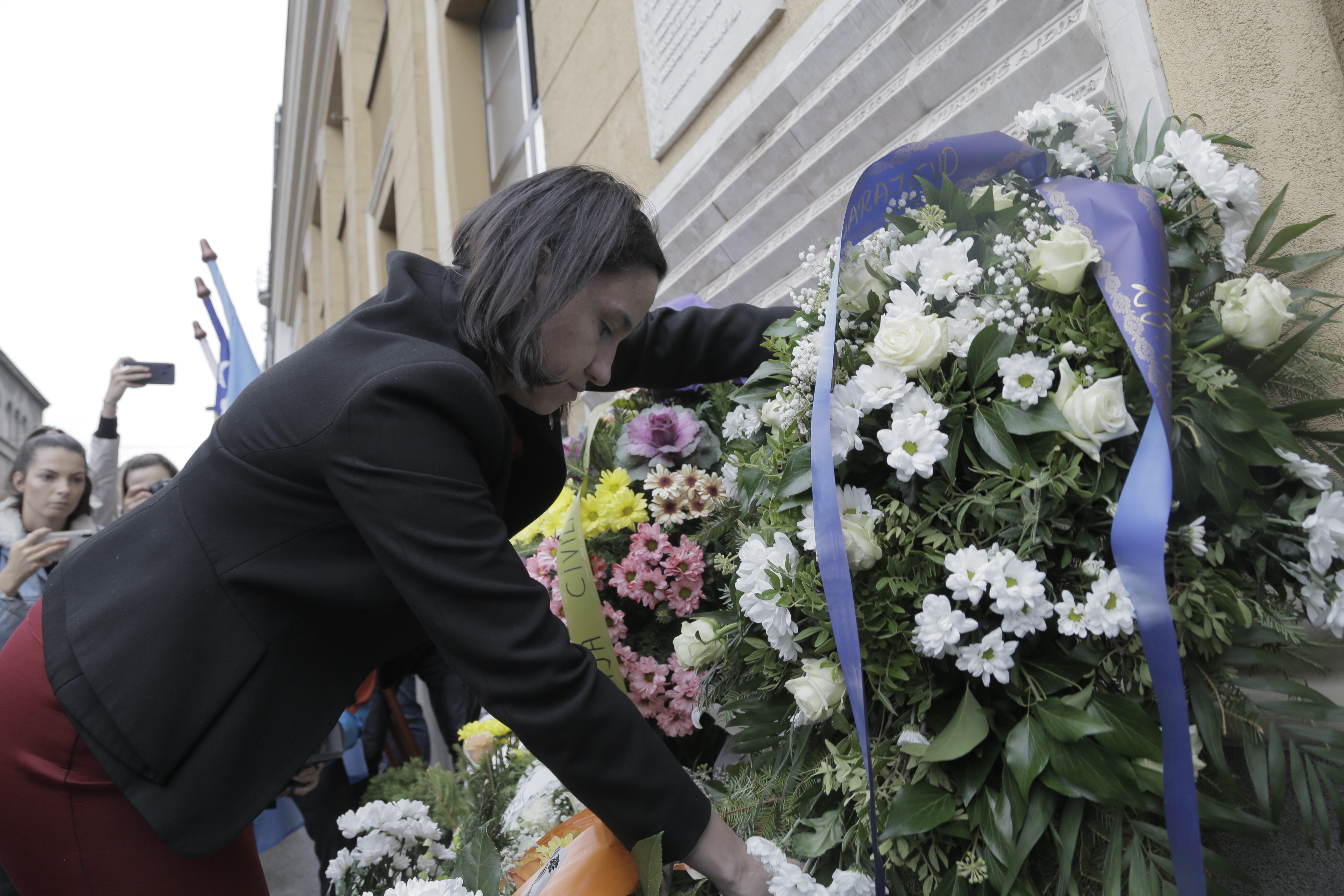 BiH: U Sarajevu obilježena 26. godišnjica stradanja građana u masakru kod Gradske tržnice