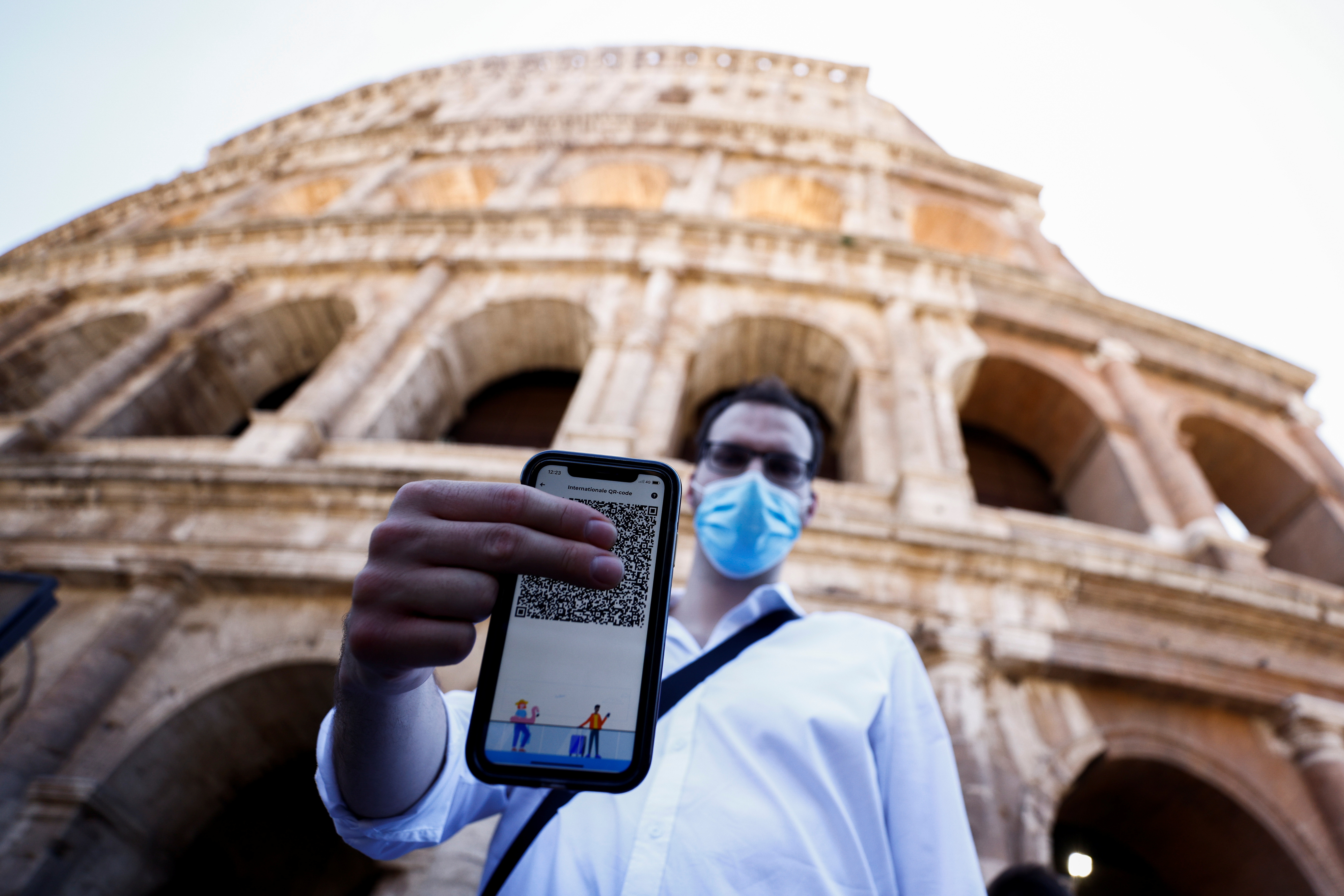 Italy brings in tougher Green Pass restrictions to curb COVID-19 surge