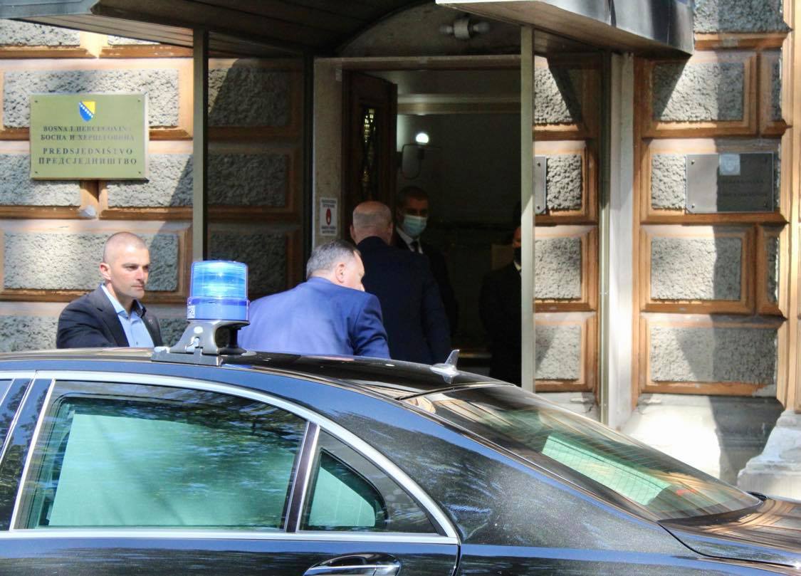 241033890_237176265080187_1503009012415407415_n