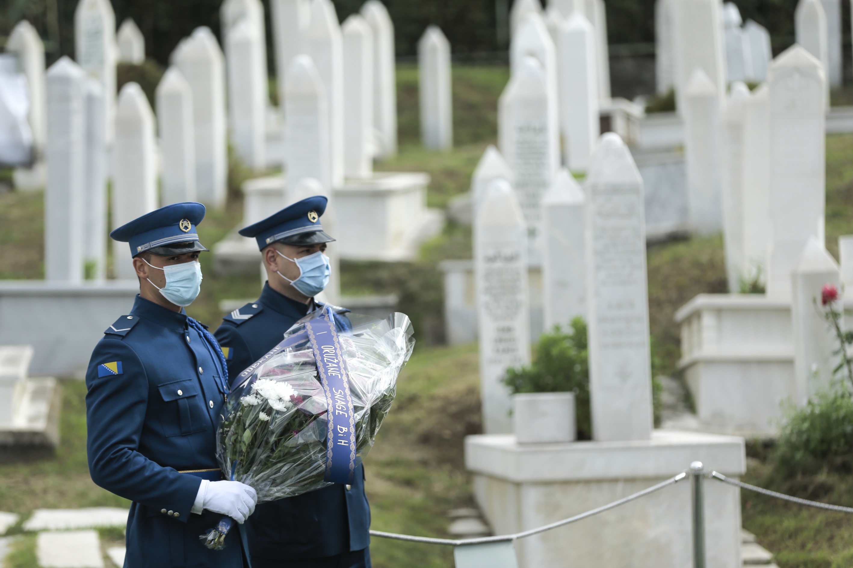 Povodom 29. godišnjice 1. korpusa Armije RBiH odavanje počasti i polaganje cvijeća šehidima i poginulim borcima Armije Republike BiH