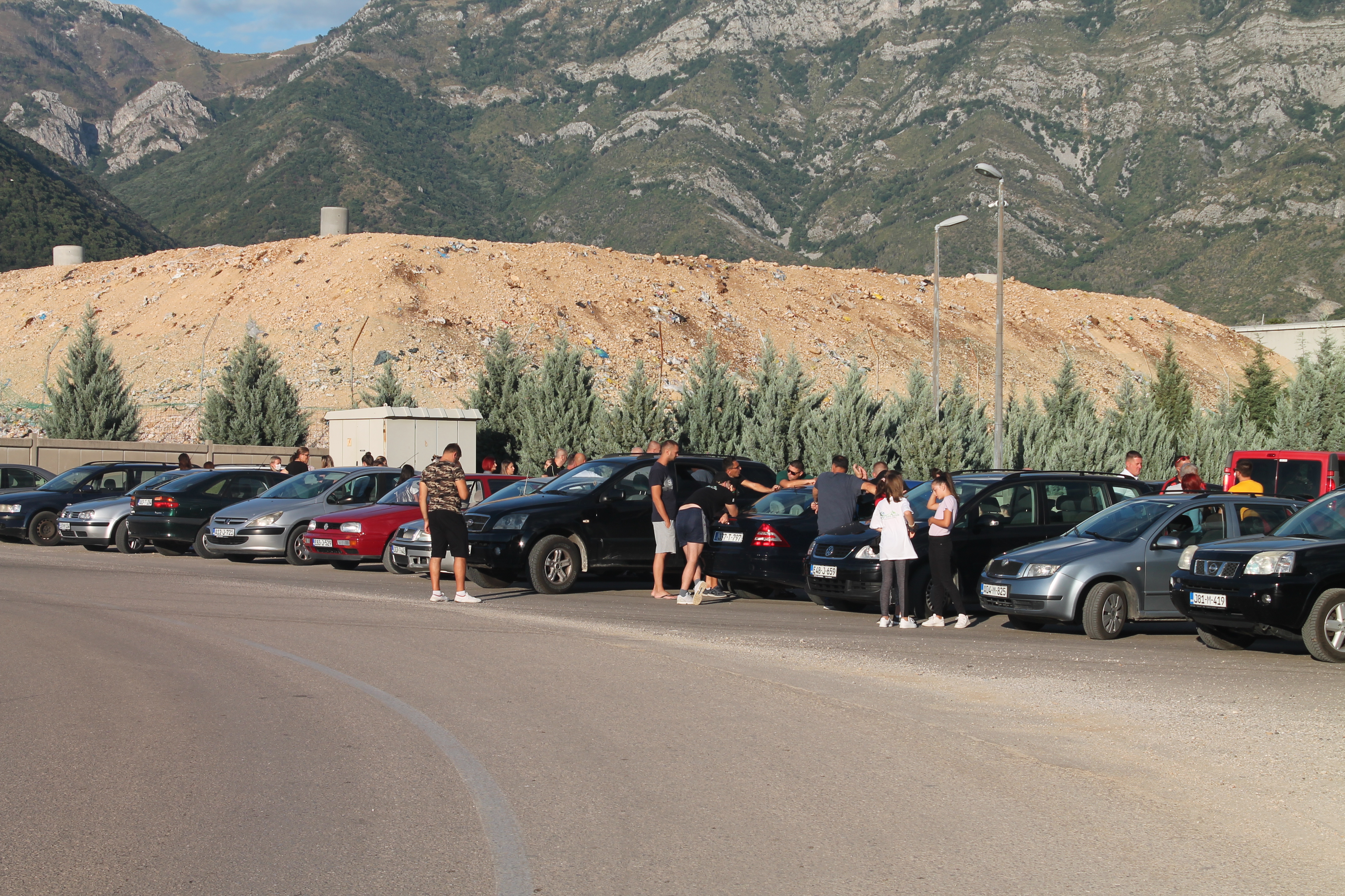 Mostar: Novi protest ispred deponije otpada Uborak