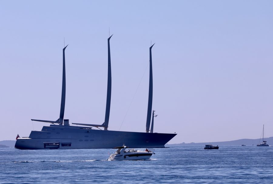 JAHTA Sailing Yacht A