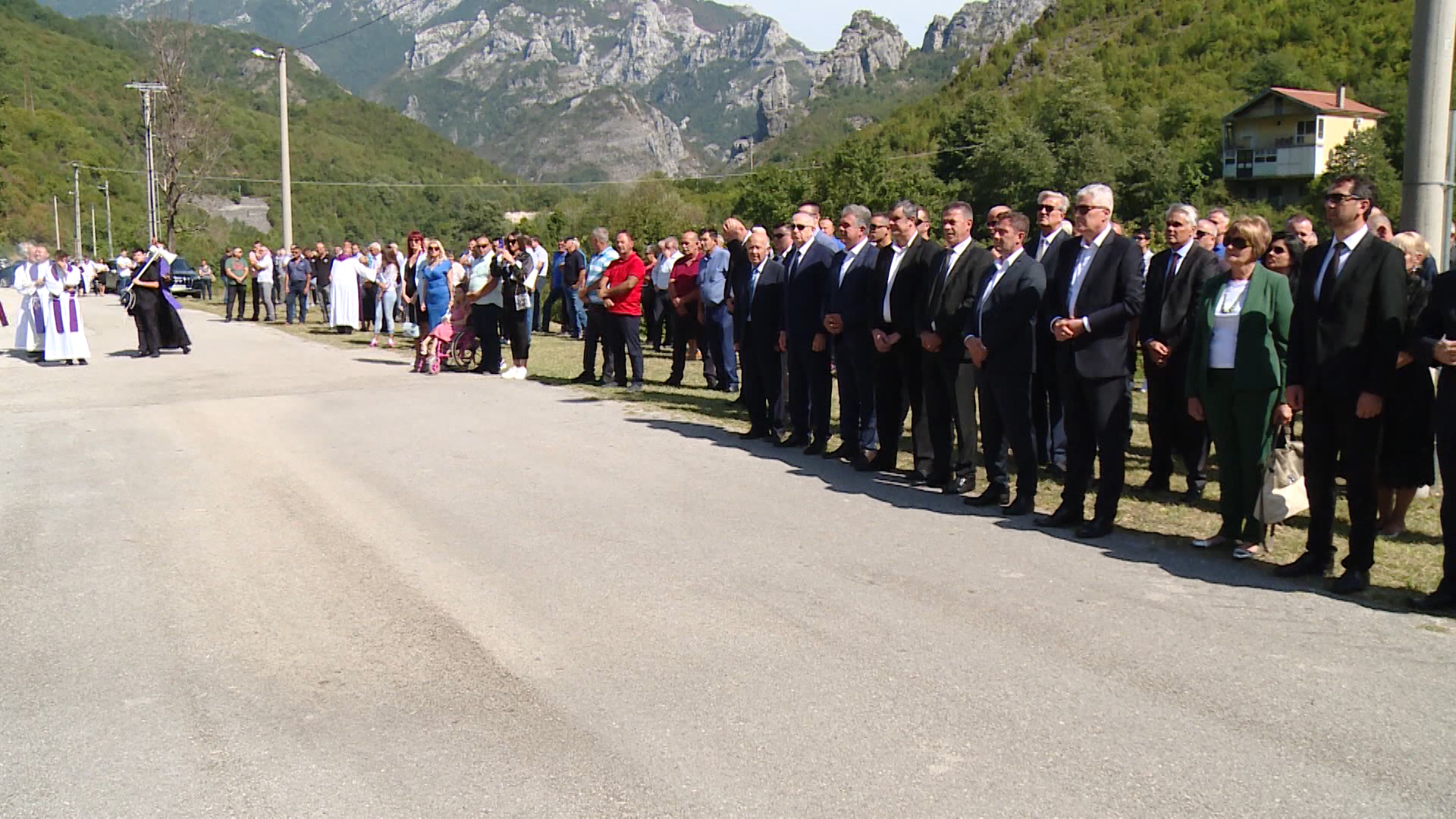 SA-.00_02_03_16.Still002