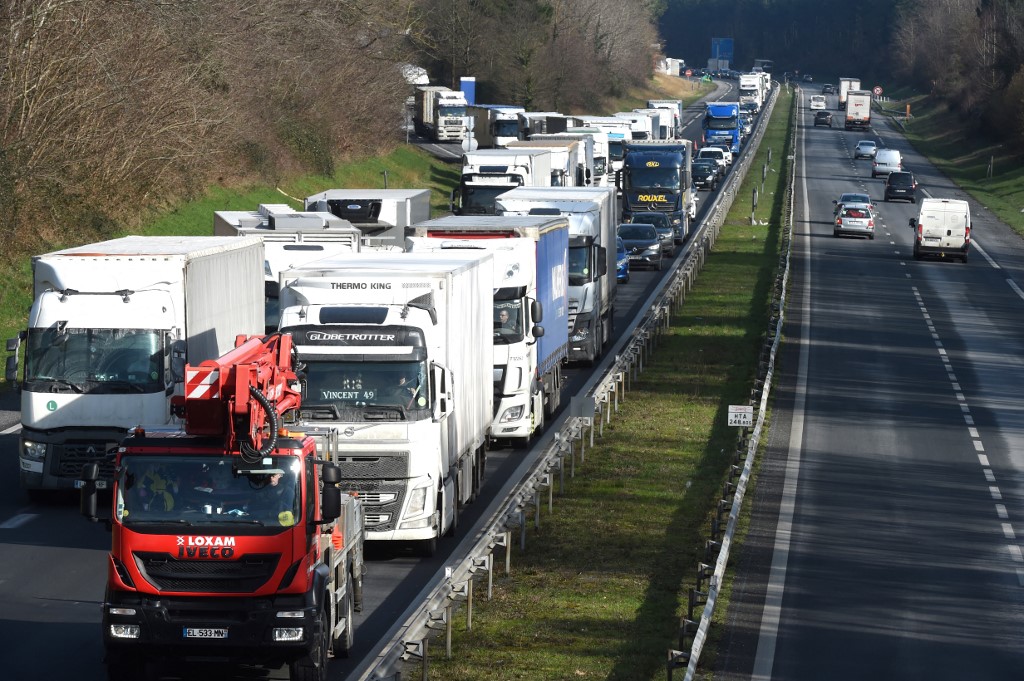FRANCE-WEATHER-TRANSPORT