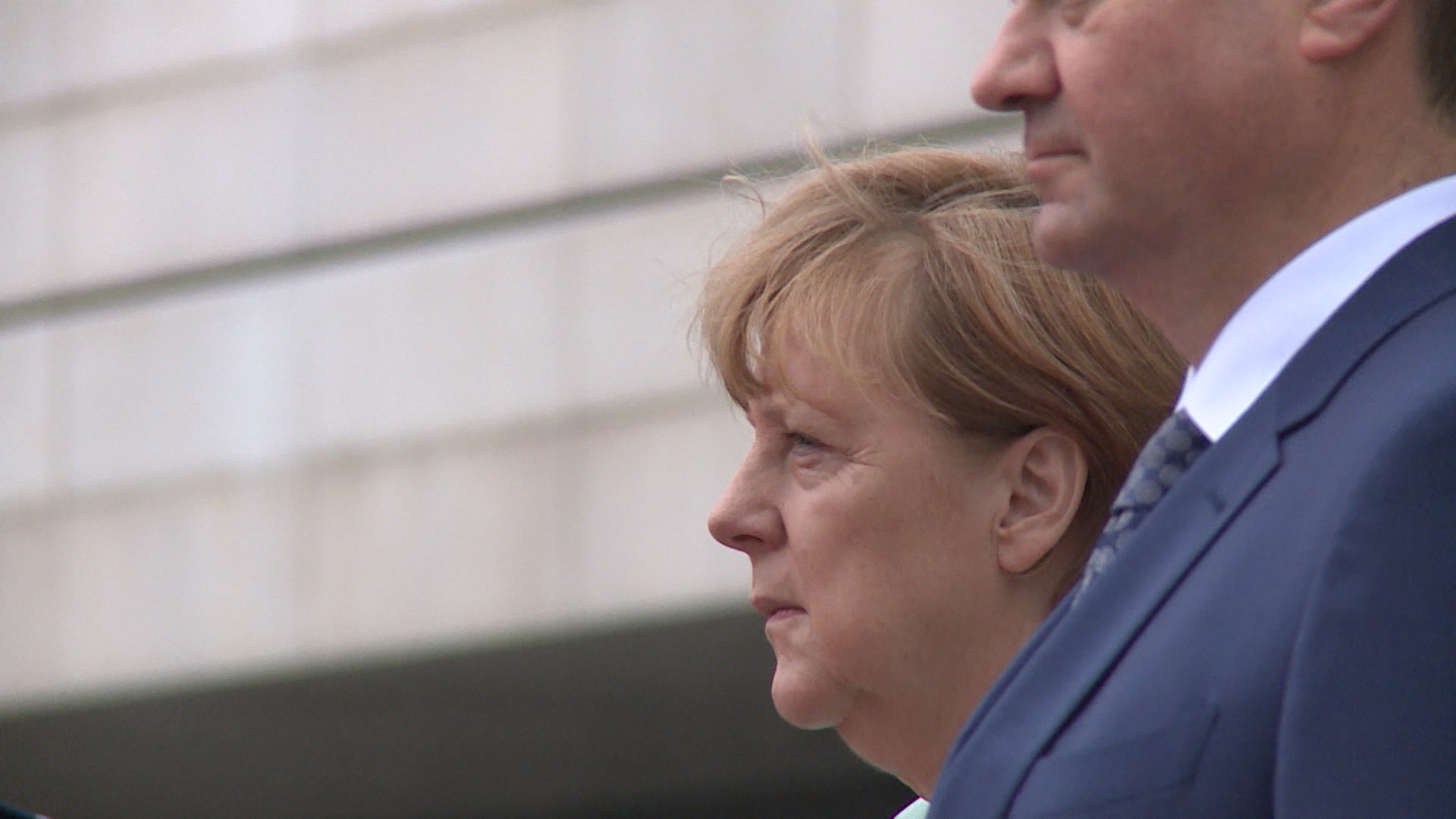 SA-MERKEL RETRO PKG-SLS-1(20210915-164144293).mxf.00_02_48_18.Still001