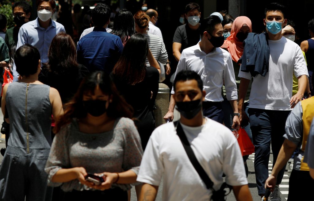 1631908234-2021-09-09T091227Z_1579851235_RC29MP93DEXF_RTRMADP_3_HEALTH-CORONAVIRUS-SINGAPORE-1024x655.jpg