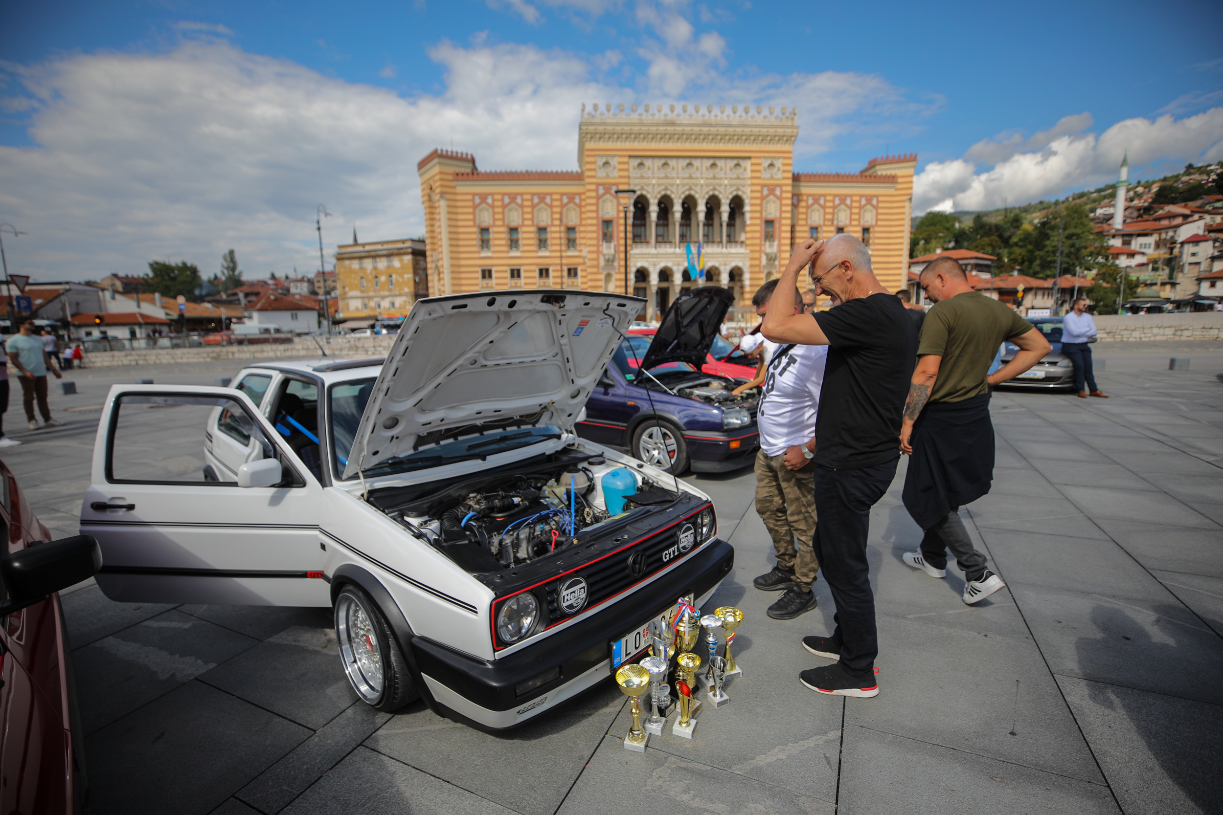 BiH: Golf Fest u Sarajevu okupio ljubitelje najpopularnijih VW automobila iz regije