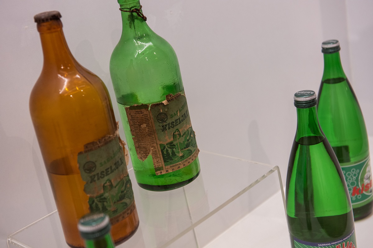 Sarajevski kiseljak_ Izlozba 130 godina u kapi vode (03)