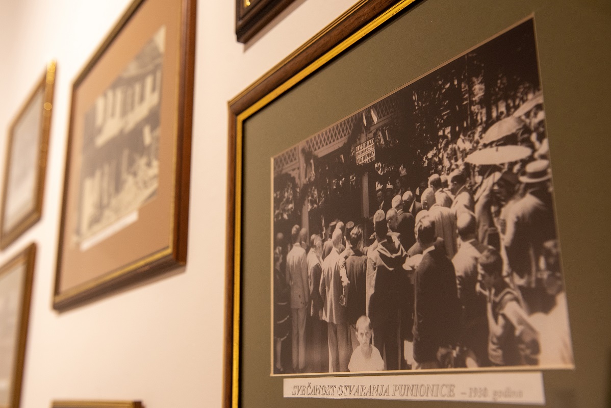 Sarajevski kiseljak_ Izlozba 130 godina u kapi vode (07)
