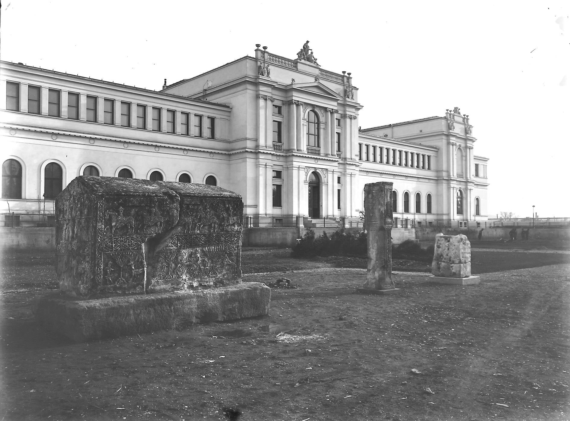 zgošćanski stećak 242601164_4736230776401275_2528352305468031509_n