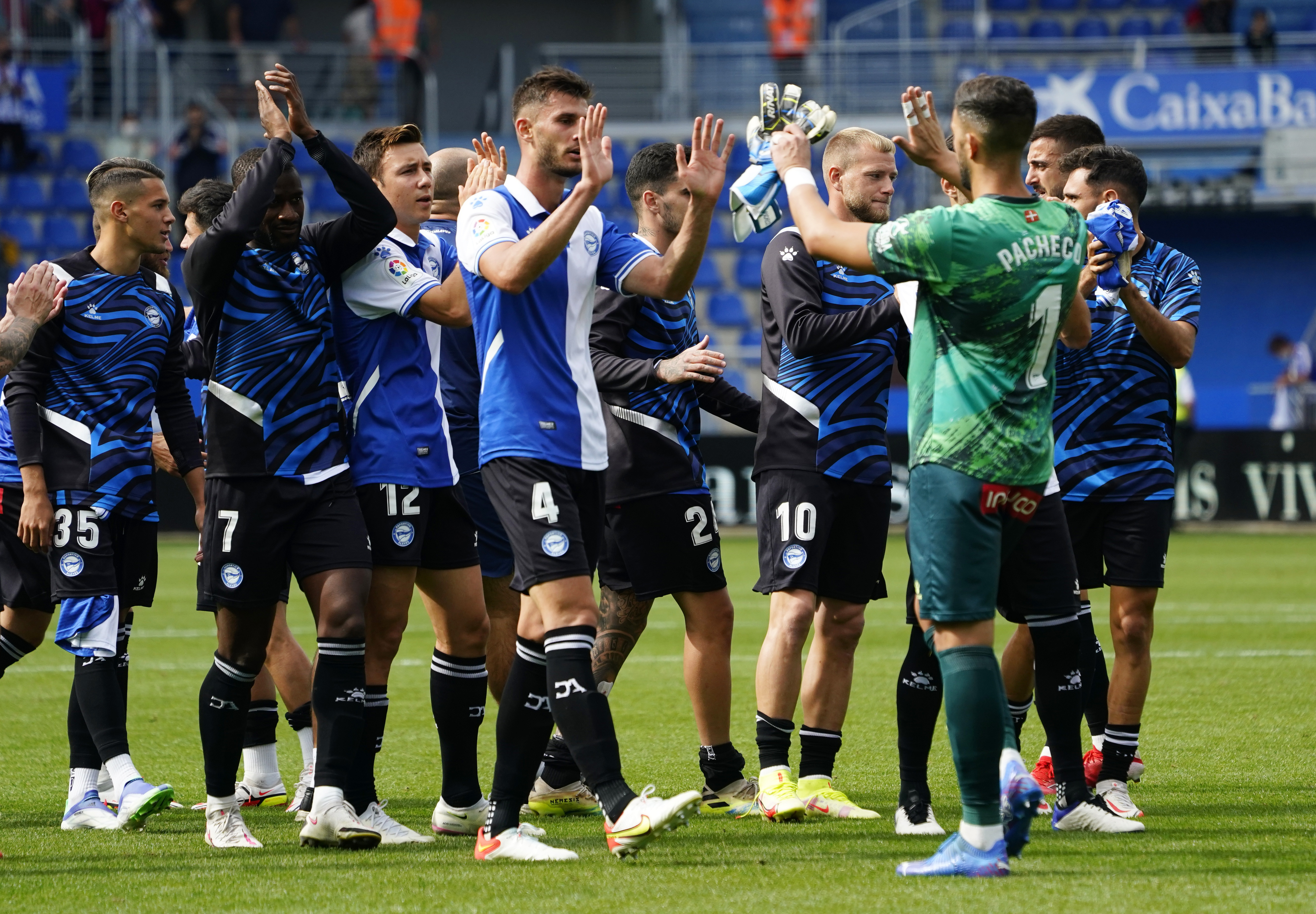 LaLiga - Deportivo Alaves v Atletico Madrid