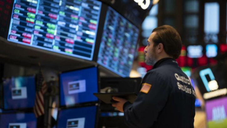 wall-street-214057-725x408