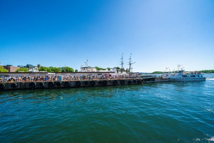 1632653325-000_1SL9CT-750x500