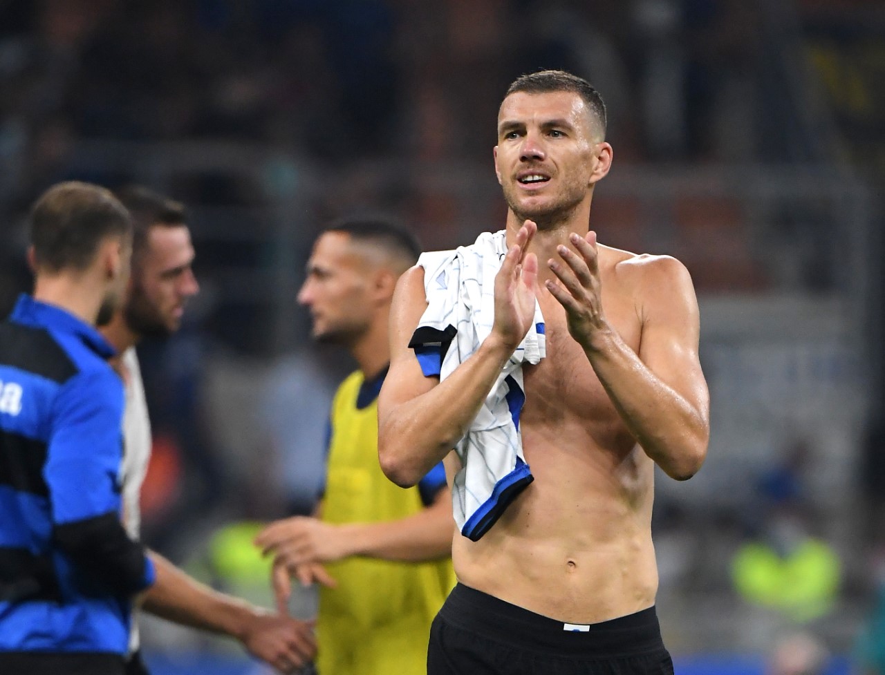 thumbnail_2021-09-25T180236Z_347905252_UP1EH9P1E4A4W_RTRMADP_3_SOCCER-ITALY-INT-ATT-REPORT