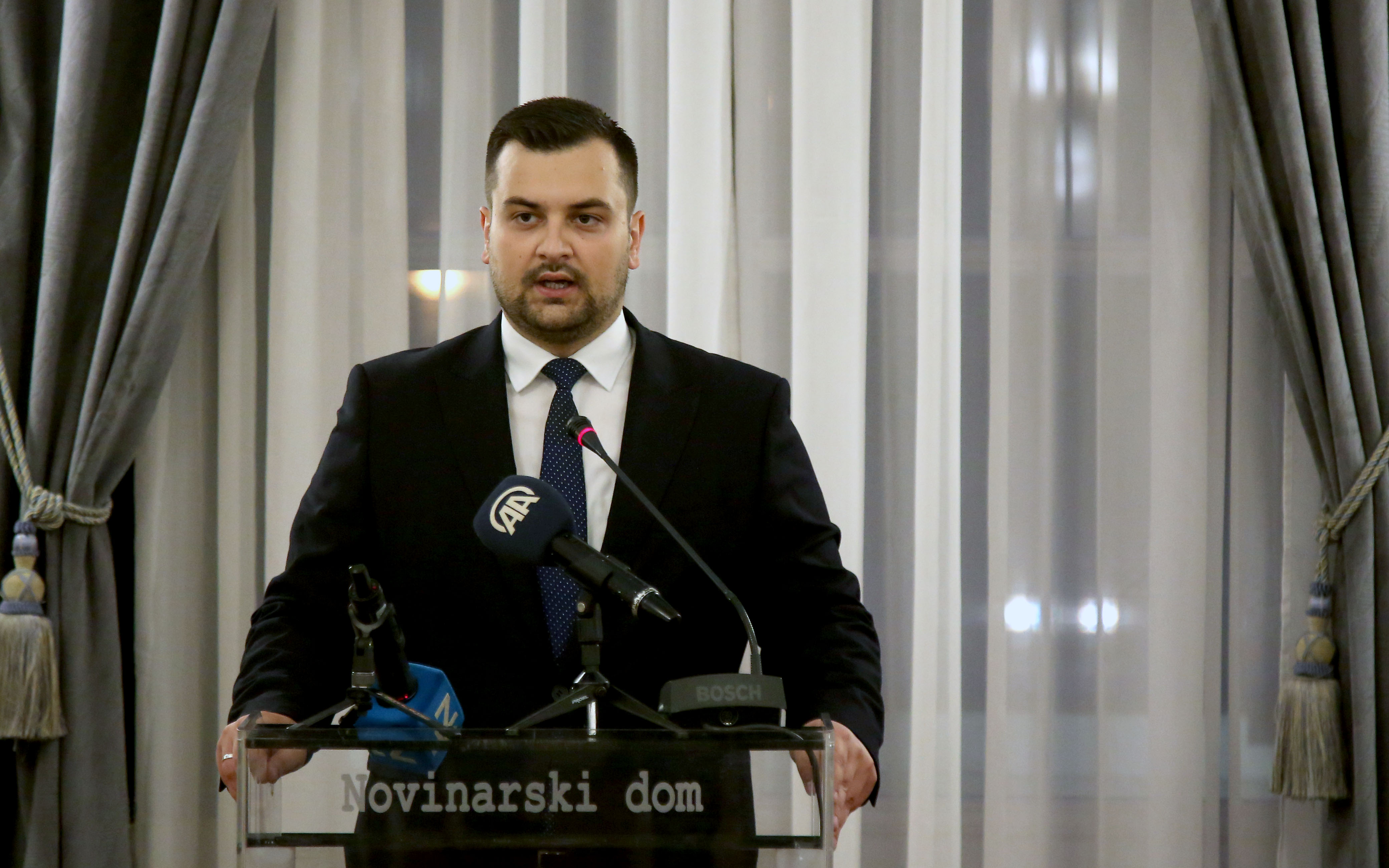 Armin Hodžić: Rezanje sredstava za nacionalne manjine je političko, ne financijsko pitanje