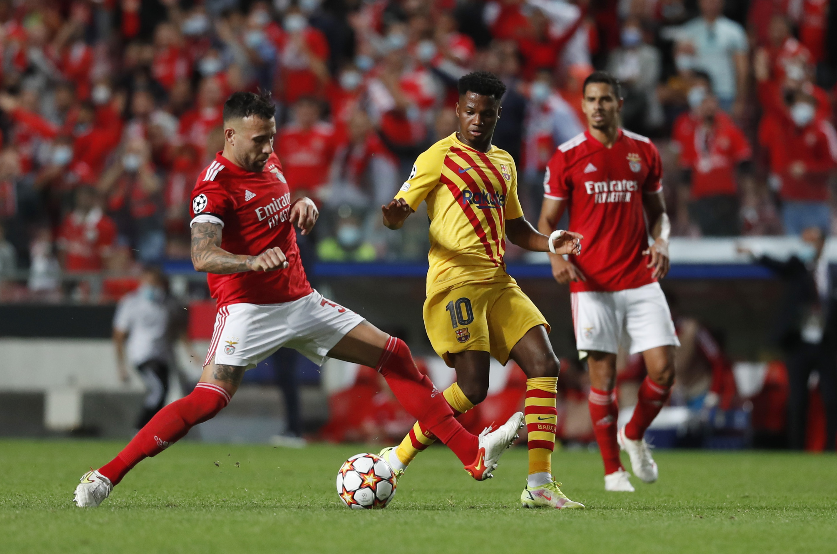 Champions League - Group E - Benfica v FC Barcelona