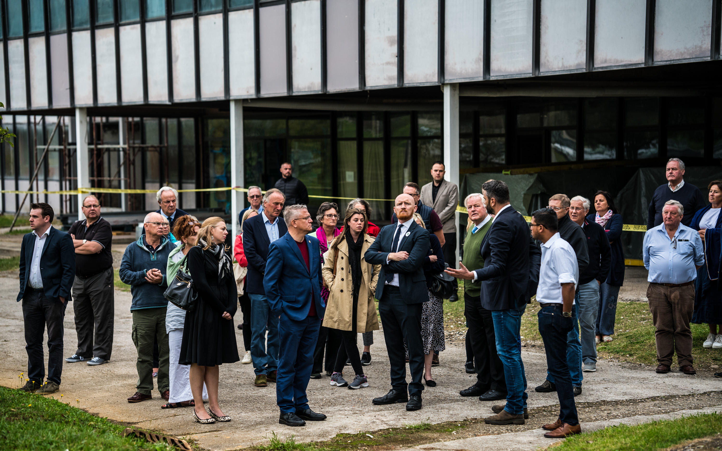 Britanski parlamentarci u Potočarima (MC Srebrenica)