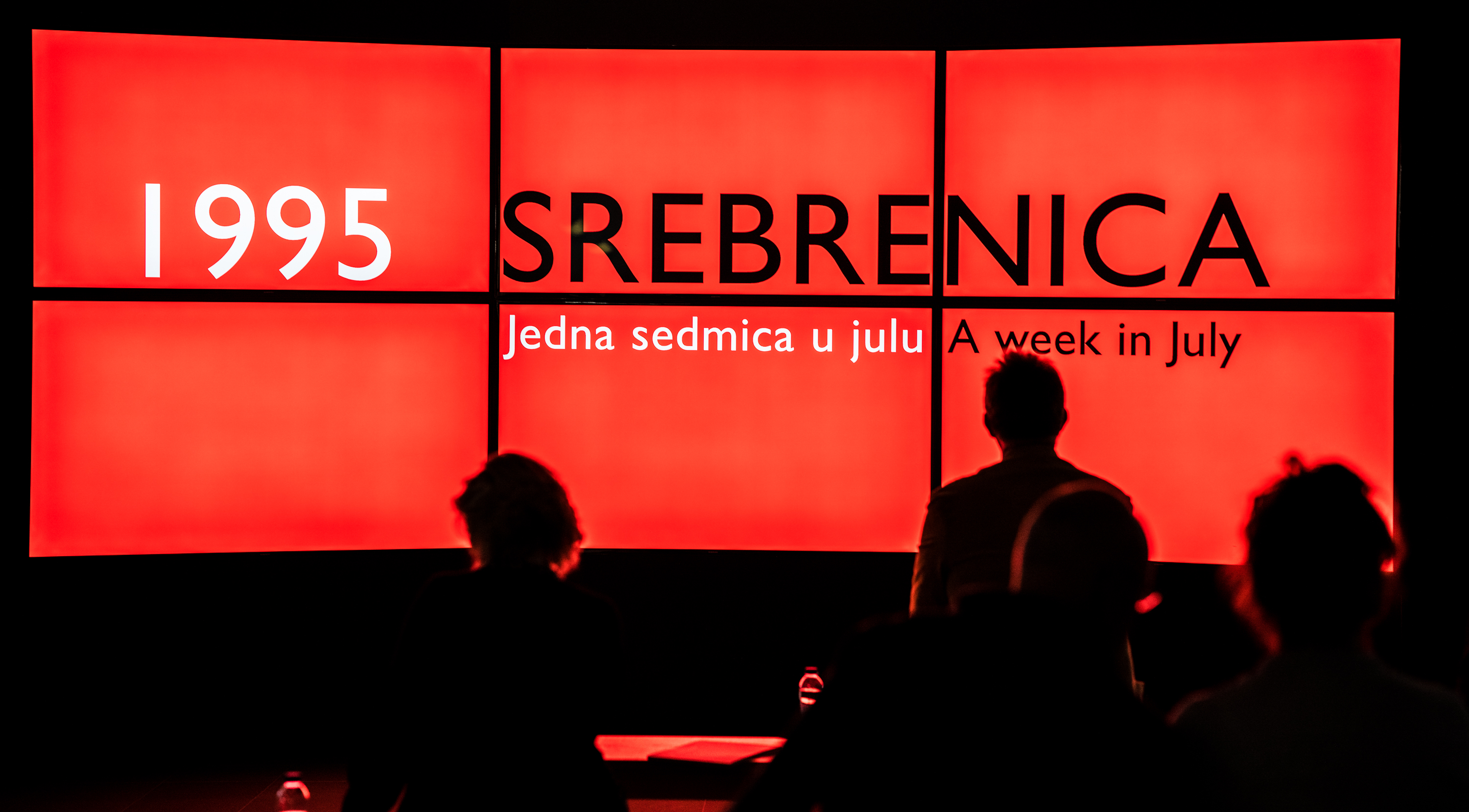 Britanski parlamentarci u Potočarima (MC Srebrenica)