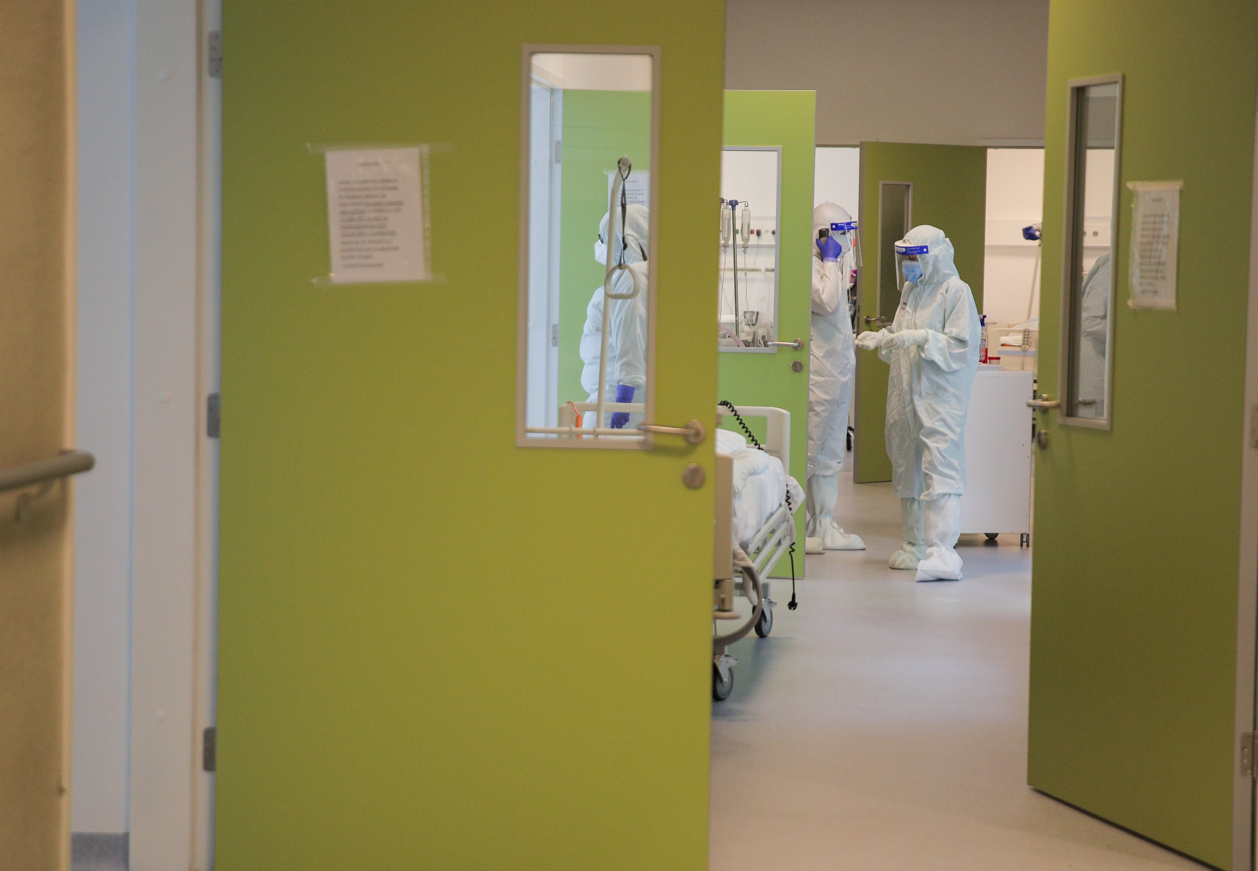 Heroji u bijelom u COVID odjelu Opće bolnice u Sarajevu: Malo je vremena za odmor, uvijek vidite strah u očima ljudi