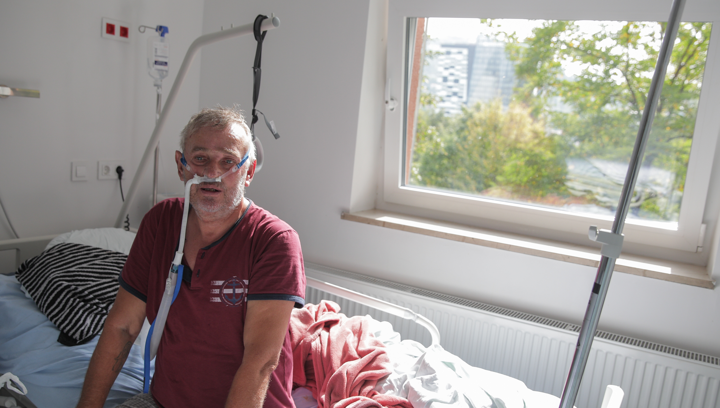 Heroji u bijelom u COVID odjelu Opće bolnice u Sarajevu: Malo je vremena za odmor, uvijek vidite strah u očima ljudi