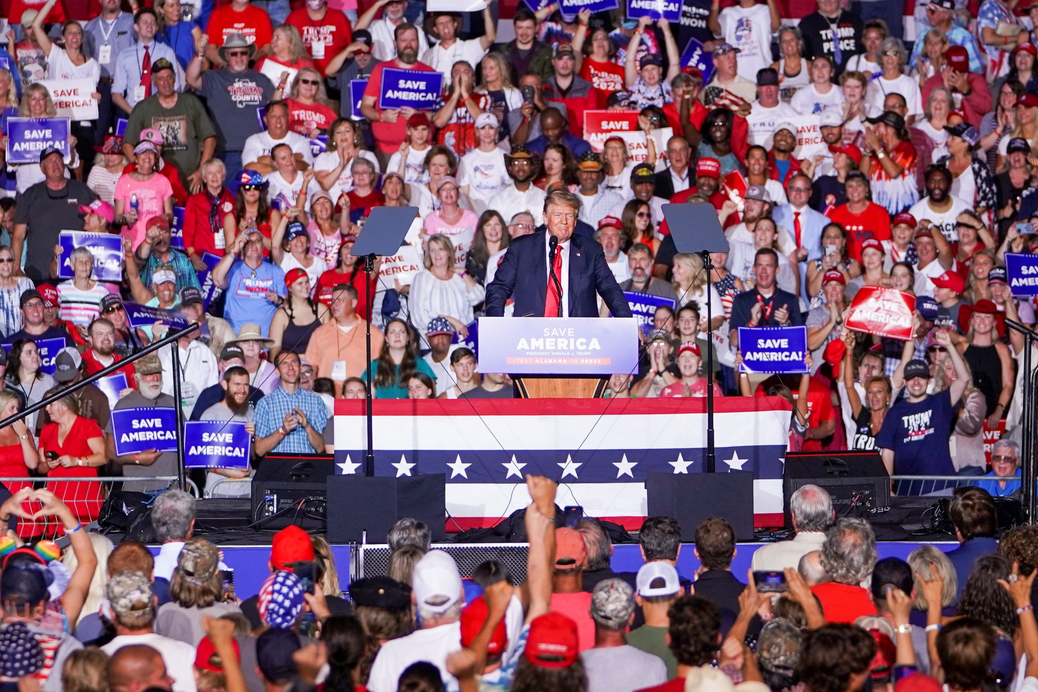 1629785838-2021-08-22T034400Z_1261021353_RC21AP9Z707D_RTRMADP_3_USA-TRUMP-2048x1366