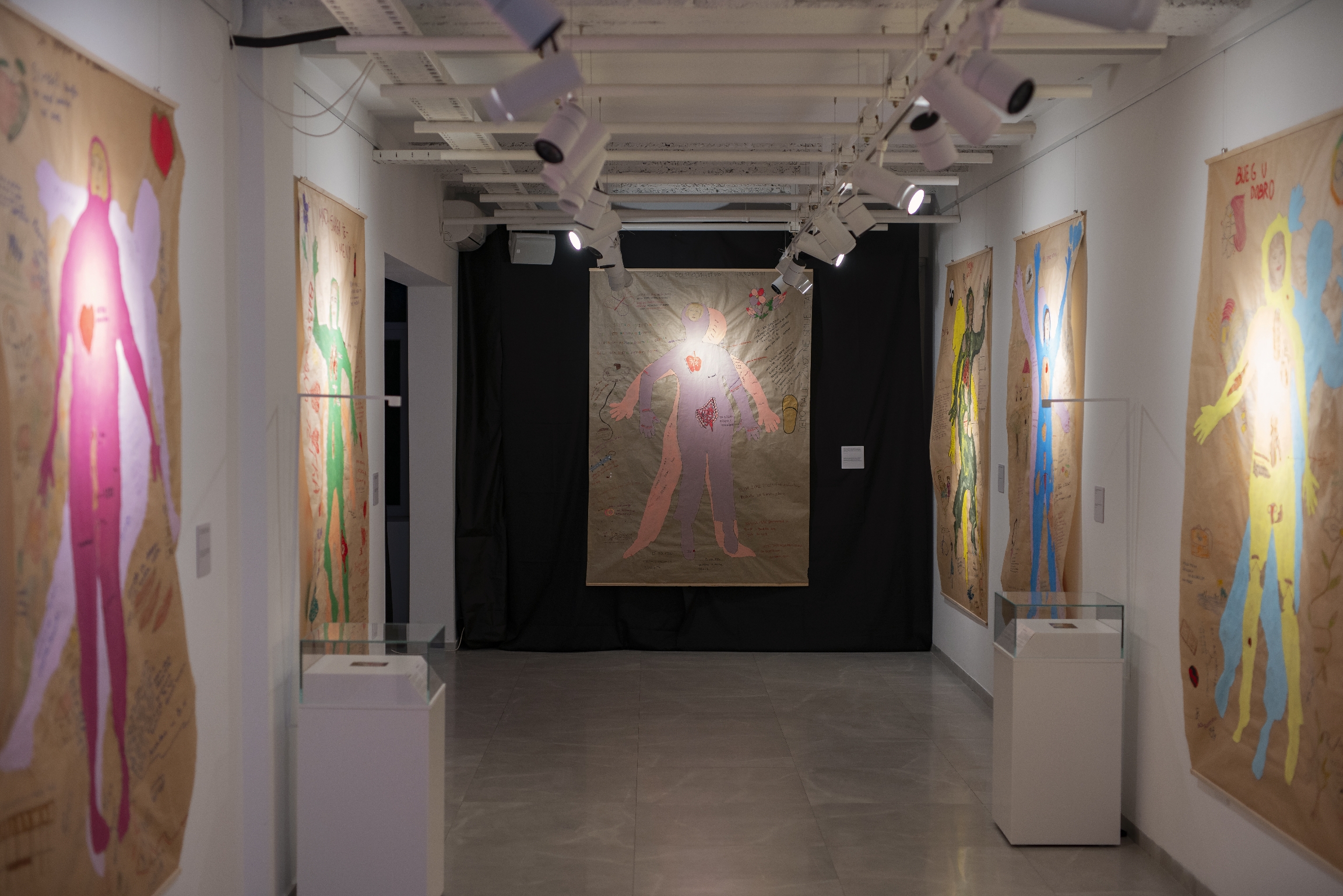 DSC08733_copy_2304x1537